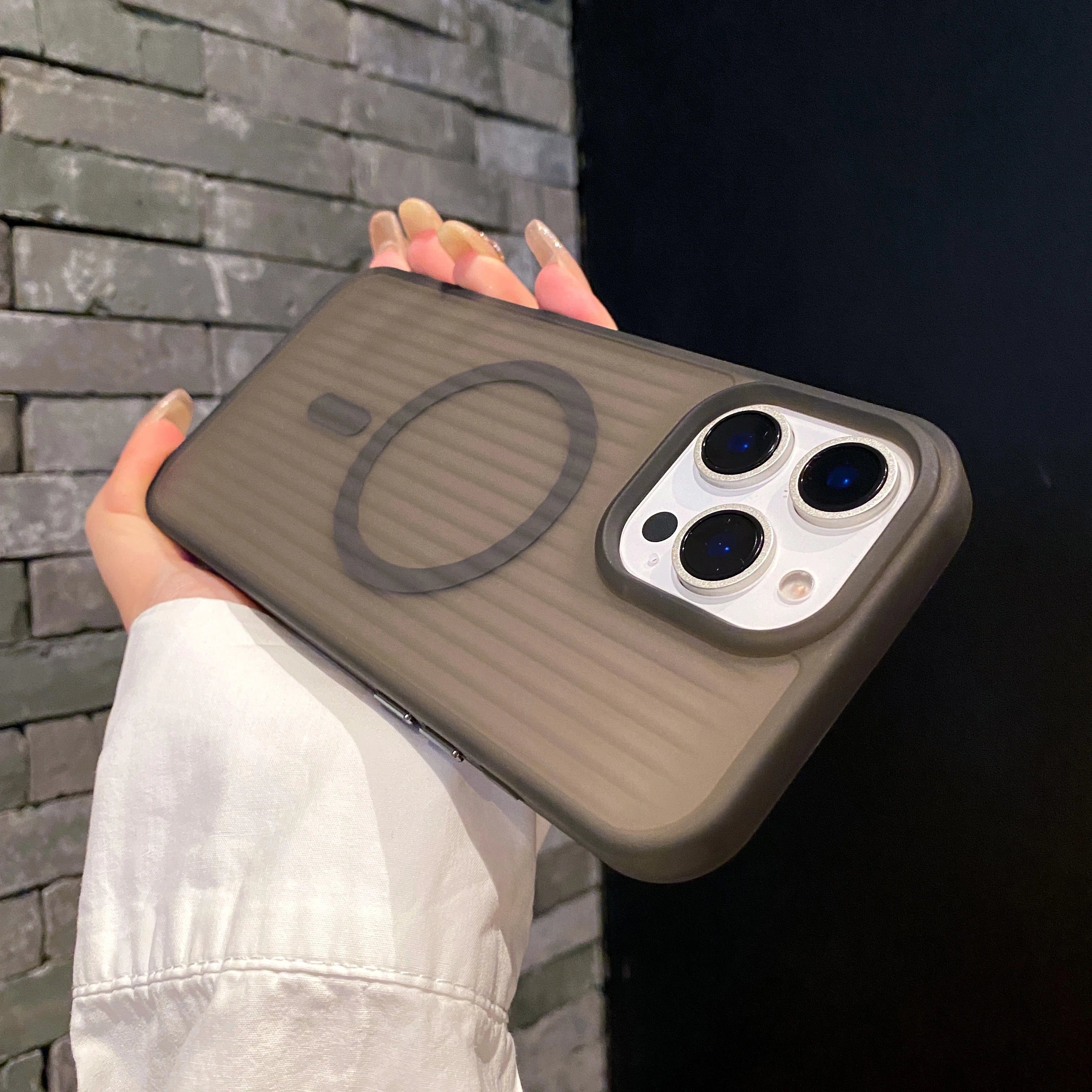 MagSafe Stripe Case