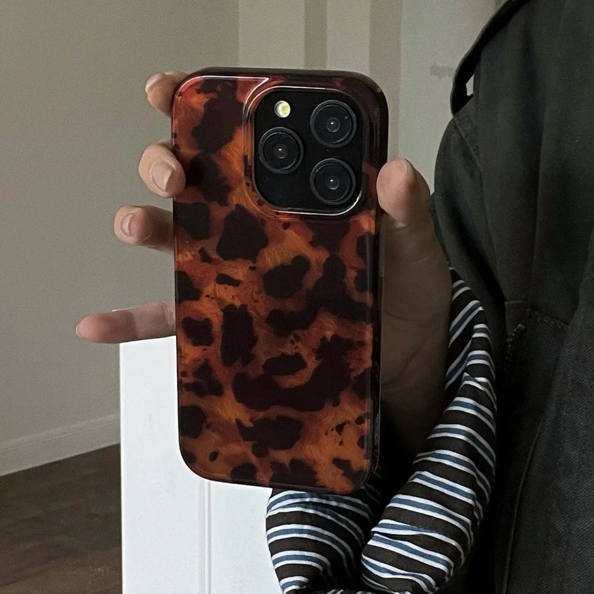 Retro Amber Leopard Case