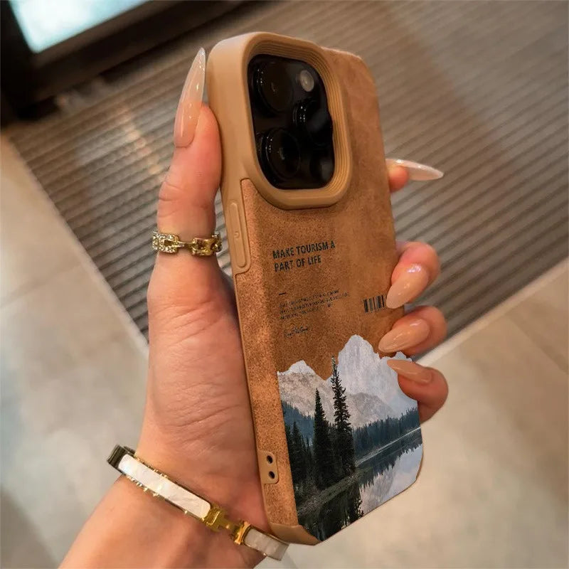 Mountain Lake Funda Case