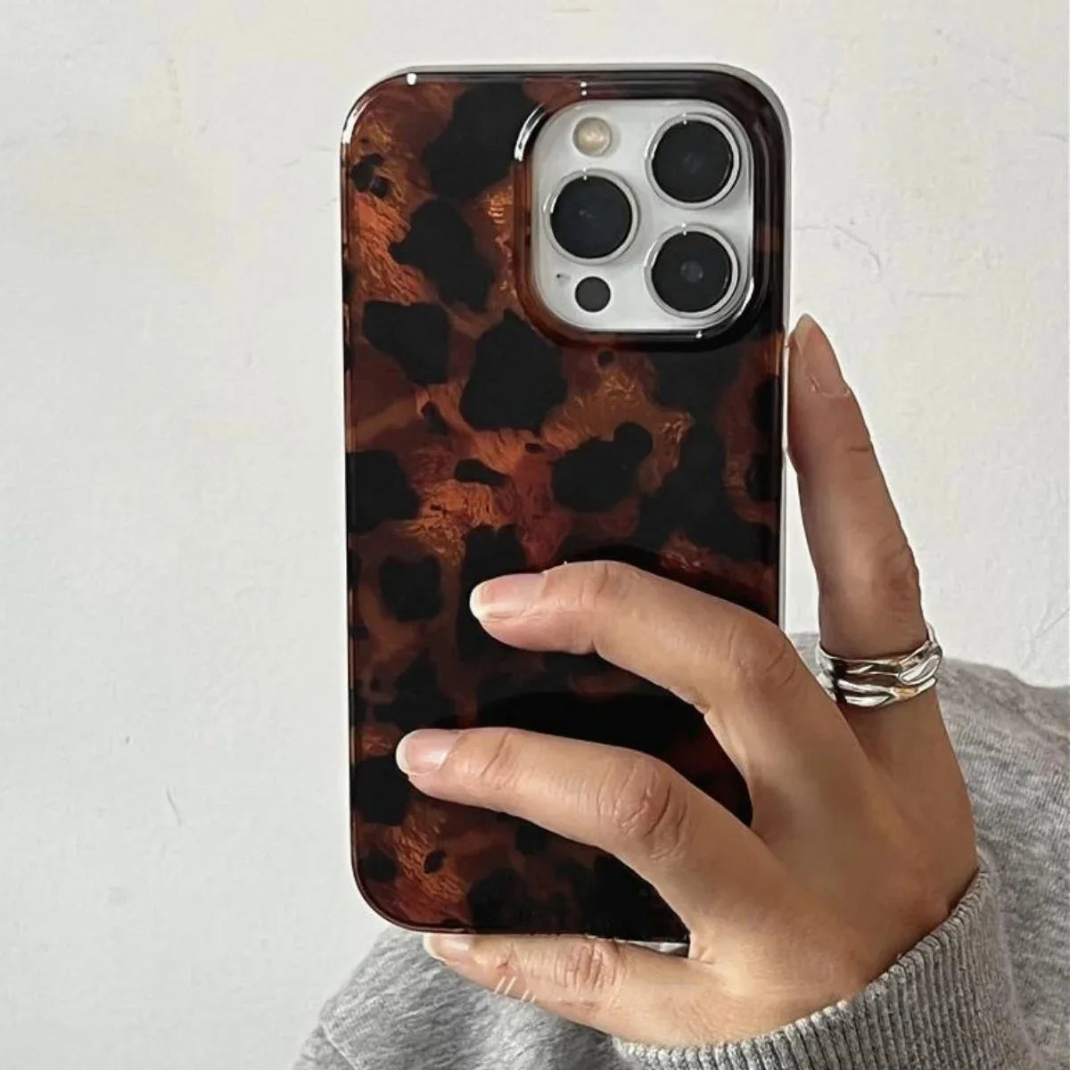 Retro Amber Leopard Case