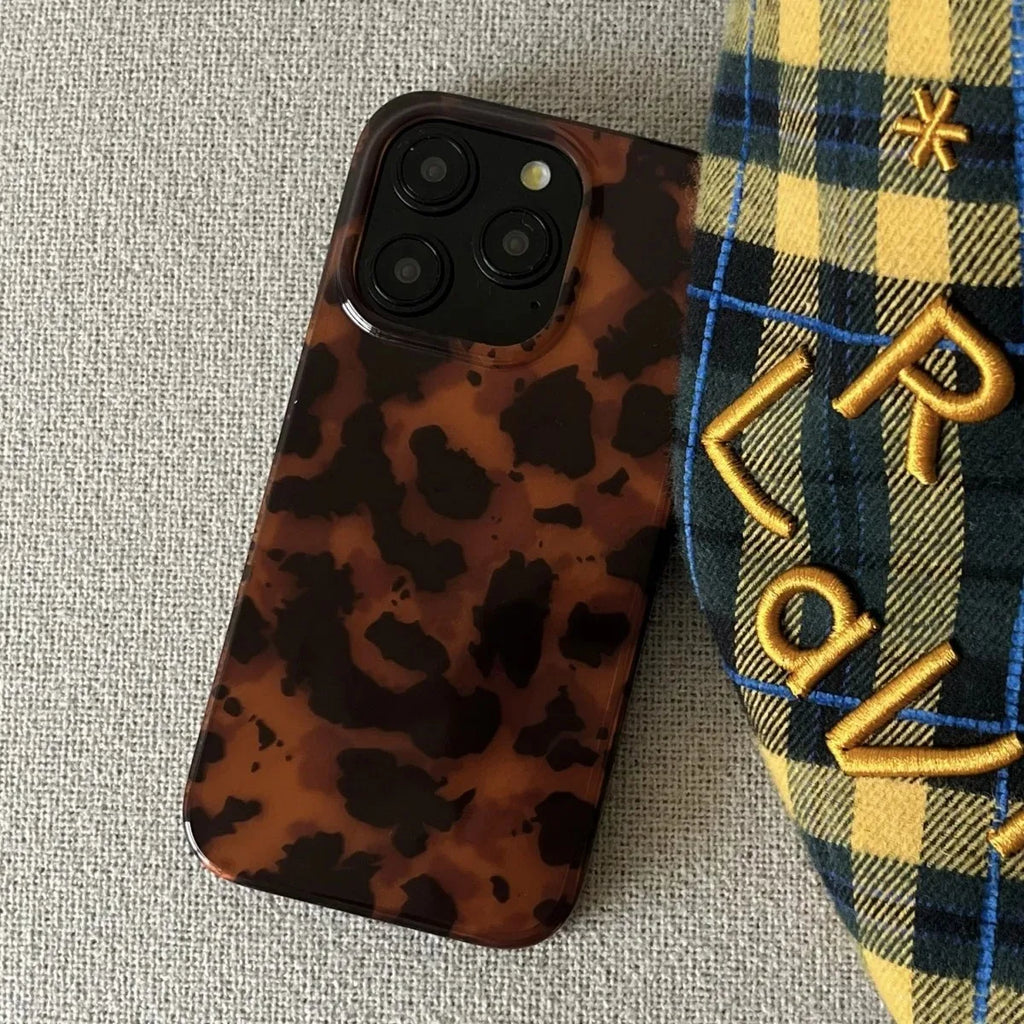 Retro Amber Leopard Case