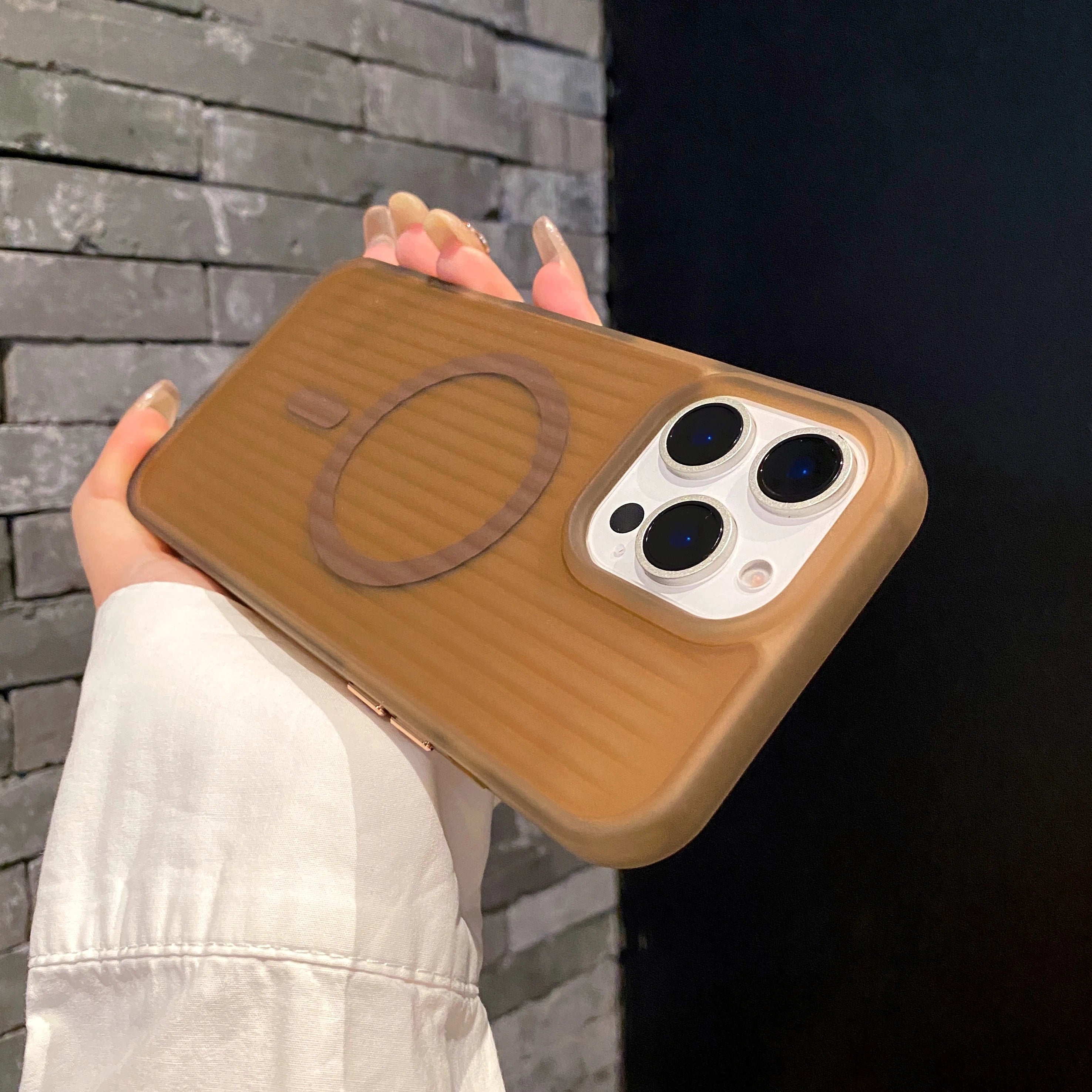 MagSafe Stripe Case
