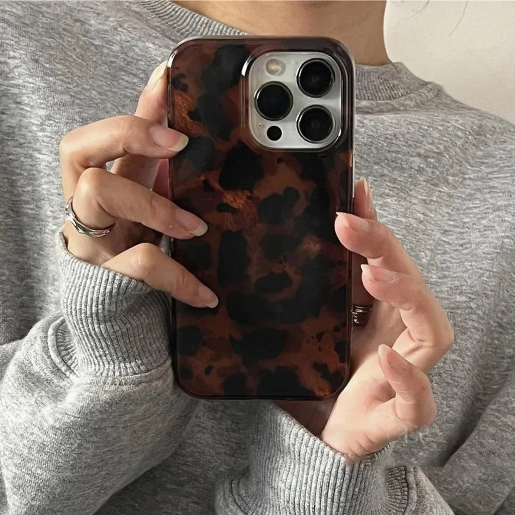 Retro Amber Leopard Case
