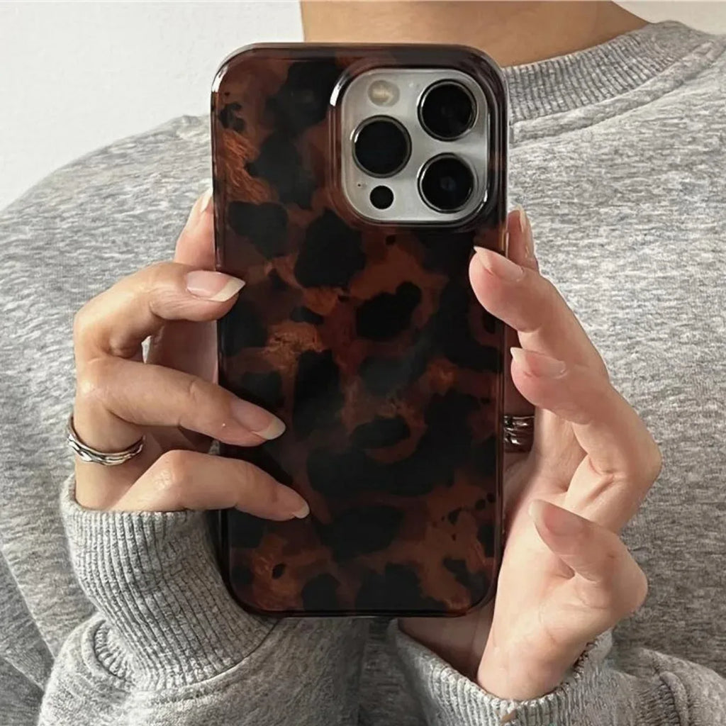 Retro Amber Leopard Case